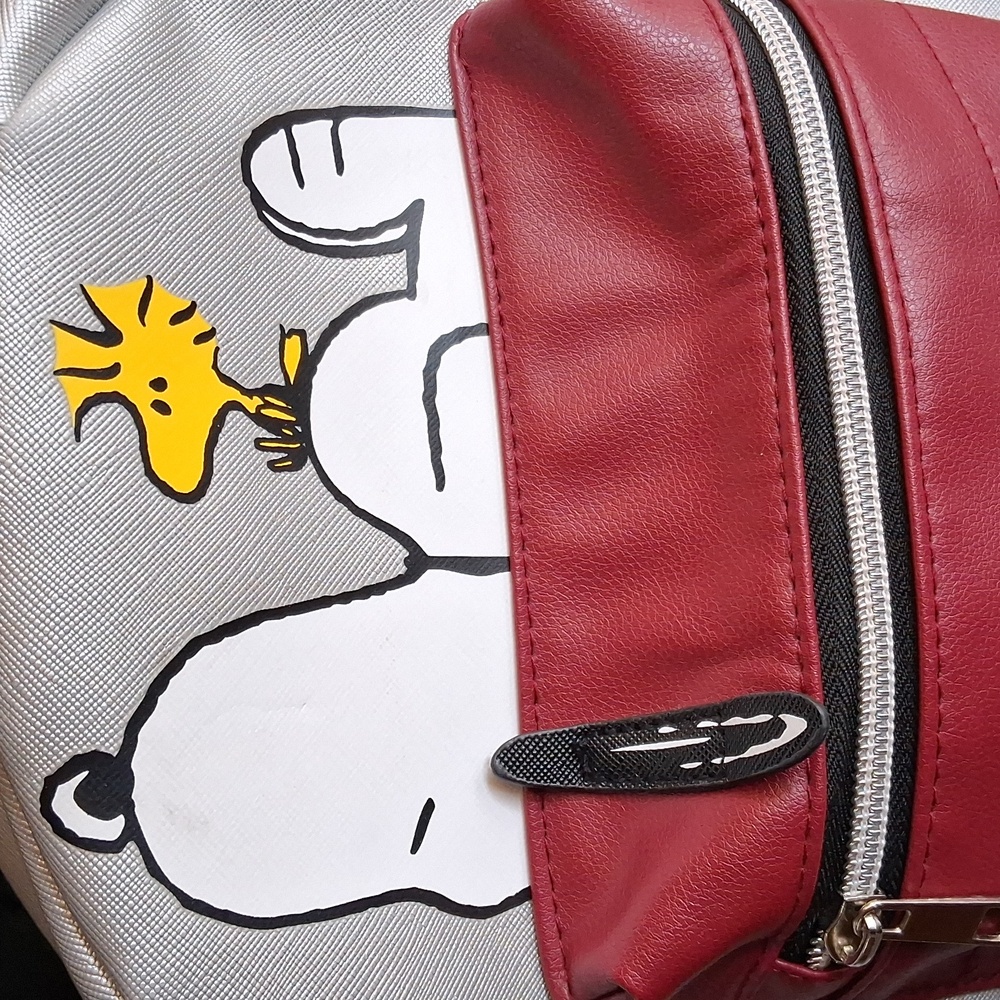 Peanuts Backpack with Black Interior. Exellent Cond. - Picture 15 of 16